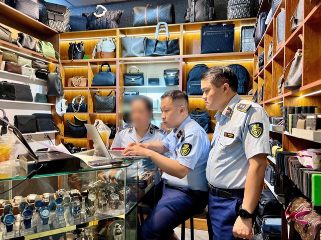 Chủ động bảo vệ thương hiệu để góp phần đẩy lùi hàng giả- Ảnh 2. Chủ động bảo vệ thương hiệu để góp phần đẩy lùi hàng giả- Ảnh 2.