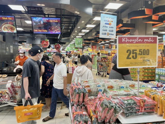Triển khai đồng bộ các giải pháp kích cầu tiêu dùng dịp cuối năm- Ảnh 2. Triển khai đồng bộ các giải pháp kích cầu tiêu dùng dịp cuối năm- Ảnh 2.