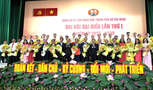 Chủ tịch UBND TPHCM Nguyễn Văn Được làm Bí thư Đảng ủy UBND Thành phố nhiệm kỳ 2025 -2030- Ảnh 1. Chủ tịch UBND TPHCM Nguyễn Văn Được làm Bí thư Đảng ủy UBND Thành phố nhiệm kỳ 2025 -2030- Ảnh 1.
