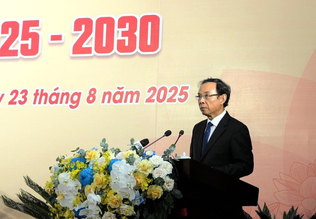 Chủ tịch UBND TPHCM Nguyễn Văn Được làm Bí thư Đảng ủy UBND Thành phố nhiệm kỳ 2025 -2030- Ảnh 2. Chủ tịch UBND TPHCM Nguyễn Văn Được làm Bí thư Đảng ủy UBND Thành phố nhiệm kỳ 2025 -2030- Ảnh 2.