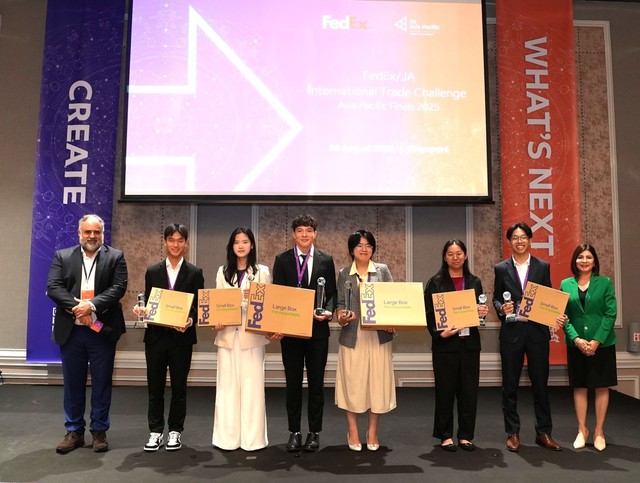 Cuộc thi FedEx/JA 2025: Hai gương mặt trẻ Việt Nam đoạt giải tại vòng chung kết khu vực châu Á – Thái Bình Dương- Ảnh 1. Cuộc thi FedEx/JA 2025: Hai gương mặt trẻ Việt Nam đoạt giải tại vòng chung kết khu vực châu Á – Thái Bình Dương- Ảnh 1.
