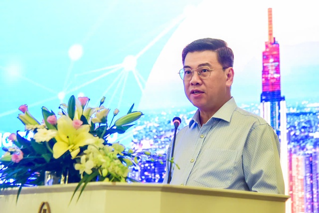 TPHCM định hướng trở thành trung tâm dịch vụ cao cấp của cả nước và khu vực- Ảnh 2.