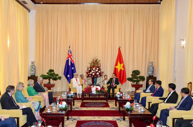 Bí thư Thành ủy TPHCM Trần Lưu Quang hội kiến Toàn quyền Australia- Ảnh 2. Bí thư Thành ủy TPHCM Trần Lưu Quang hội kiến Toàn quyền Australia- Ảnh 2.