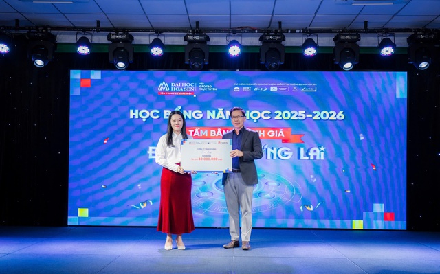 Trao hơn 400 triệu đồng học bổng cho sinh viên, tân sinh viên chương trình Cử nhân trực tuyến HSU tại Lễ Khai giảng- Ảnh 1. Trao hơn 400 triệu đồng học bổng cho sinh viên, tân sinh viên chương trình Cử nhân trực tuyến HSU tại Lễ Khai giảng- Ảnh 1.
