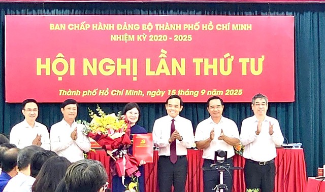Trưởng Ban Tổ chức Thành ủy TPHCM Văn Thị Bạch Tuyết giữ chức Phó Bí thư Thành ủy TPHCM- Ảnh 1.