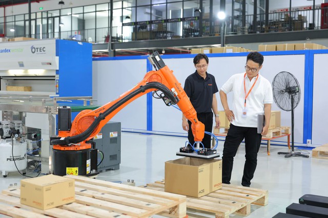 Ra mắt trung tâm ACE: Góp phần thúc đẩy chiến lược tự động hóa ngành công nghiệp Việt Nam- Ảnh 2.