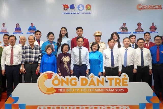 Tuyên dương 12 Công dân trẻ tiêu biểu TPHCM năm 2025- Ảnh 1.