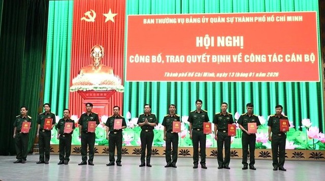 Đưa các sĩ quan quân đội về tham gia Ban Chỉ huy quân sự các xã, phường, đặc khu- Ảnh 1.