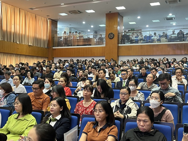 Duy trì "tổ hỗ trợ" tại chợ, "cầm tay chỉ việc" cho hộ kinh doanh- Ảnh 2.