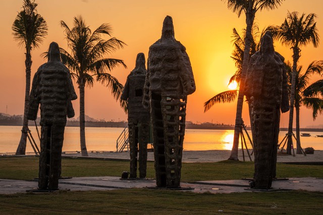 Hoạ sĩ Lê Hữu Hiếu - đưa lịch sử vào đời sống đương đại bằng nghệ thuật- Ảnh 3.