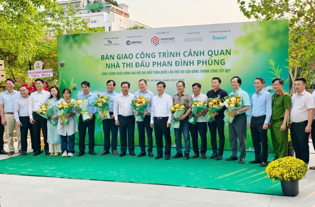 Bàn giao công trình cảnh quan tại khu đất dự án Nhà thi đấu Phan Đình Phùng đưa vào phục vụ người dân- Ảnh 1.
