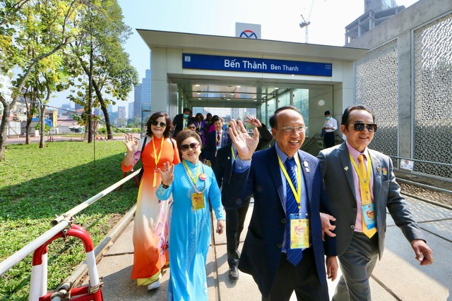 TPHCM tổ chức gặp gỡ 1000 kiều bào mừng xuân Bính Ngọ- Ảnh 1.