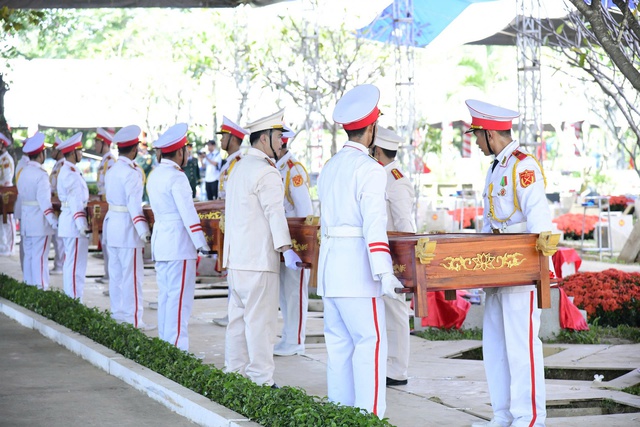 Chuẩn bị chu đáo, sẵn sàng đưa tiễn 731 hài cốt liệt sĩ tại Công viên văn hóa Lê Thị Riêng về nơi an nghỉ- Ảnh 3.