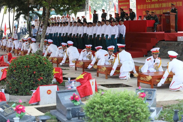 Chuẩn bị chu đáo, sẵn sàng đưa tiễn 731 hài cốt liệt sĩ tại Công viên văn hóa Lê Thị Riêng về nơi an nghỉ- Ảnh 4.