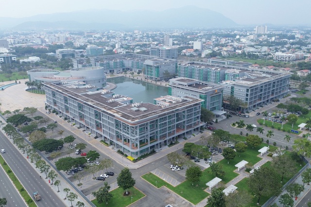 Đẩy mạnh sắp xếp, xử lý nhà, đất dôi dư sau sắp xếp bộ máy - Ảnh 1.
