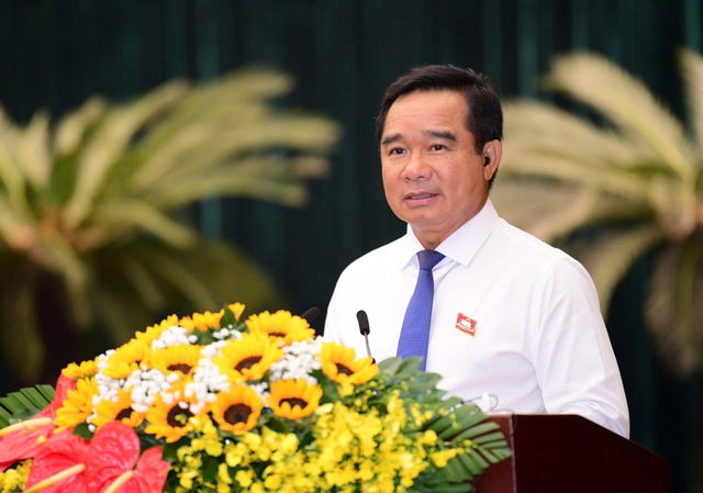 Thành phố quyết liệt đưa nghị quyết vào cuộc sống, tạo động lực tăng trưởng mới - Ảnh 1.