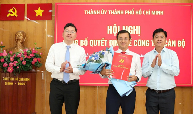Đồng chí Tạ Quốc Trung giữ chức Bí thư Đảng ủy phường Thạnh Mỹ Tây- Ảnh 1.
