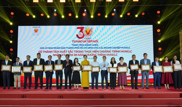 TPHCM đồng hành cùng doanh nghiệp xây dựng hệ sinh thái tiêu dùng hiện đại- Ảnh 1. TPHCM đồng hành cùng doanh nghiệp xây dựng hệ sinh thái tiêu dùng hiện đại- Ảnh 1.