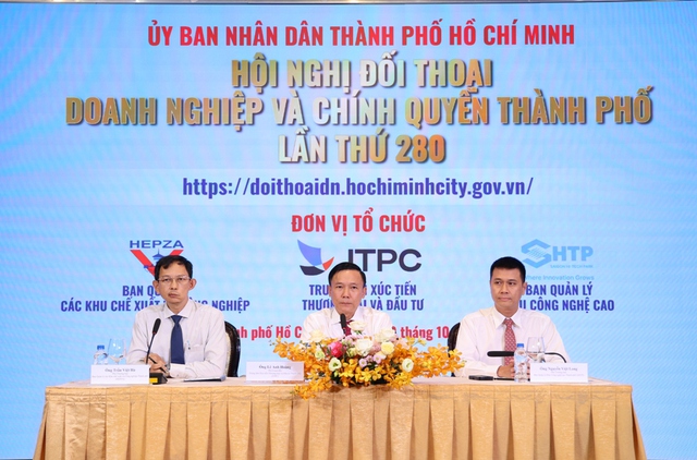 Đối thoại, tháo gỡ vướng mắc cho doanh nghiệp tại các khu công nghiệp- Ảnh 1. Đối thoại, tháo gỡ vướng mắc cho doanh nghiệp tại các khu công nghiệp- Ảnh 1.