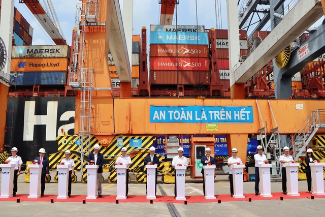 Cái Mép - Thị Vải đưa bến chung vào khai thác, tăng năng lực tiếp nhận tàu lớn- Ảnh 1.