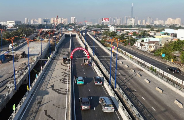 Thông xe hầm chui nút giao An Phú, giảm ùn tắc tại cửa ngõ phía đông TPHCM- Ảnh 2.