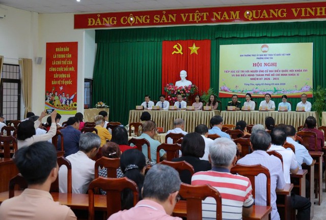 Các ứng cử viên ĐBQH và đại biểu HĐND TPHCM tiếp xúc cử tri tại các phường, xã- Ảnh 3.