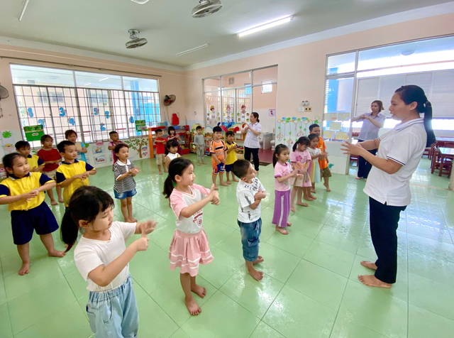 Tăng cường triển khai các biện pháp phòng, chống bệnh tay chân miệng trong các cơ sở giáo dục- Ảnh 1. Tăng cường triển khai các biện pháp phòng, chống bệnh tay chân miệng trong các cơ sở giáo dục- Ảnh 1.