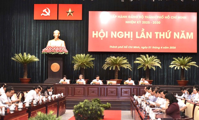 Thành ủy TPHCM bàn giải pháp thúc đẩy tăng trưởng trên 10%- Ảnh 1.