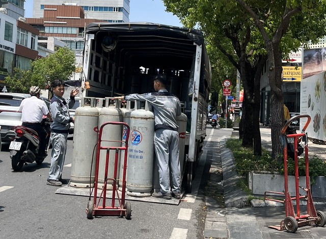 Giá gas hạ nhiệt, bình 12kg giảm từ 20.000 – 30.000 đồng- Ảnh 1.