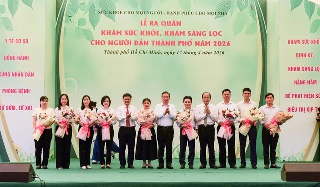 Đồng loạt tổ chức khám tầm soát sức khỏe cho người dân- Ảnh 1.