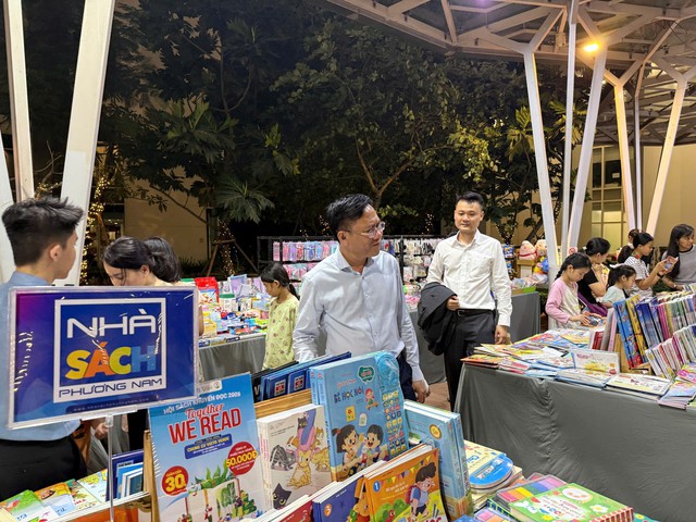 Thí điểm mô hình hội sách khuyến đọc tại chung cư- Ảnh 1.