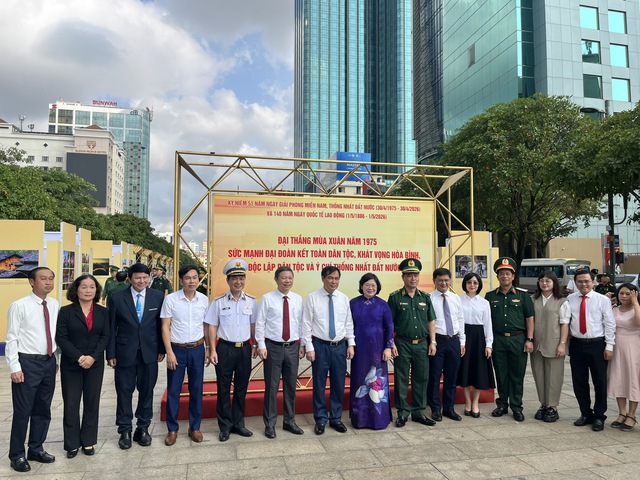 Khai mạc Triển lãm ảnh “Việt Nam - Một dải non sông”- Ảnh 5.