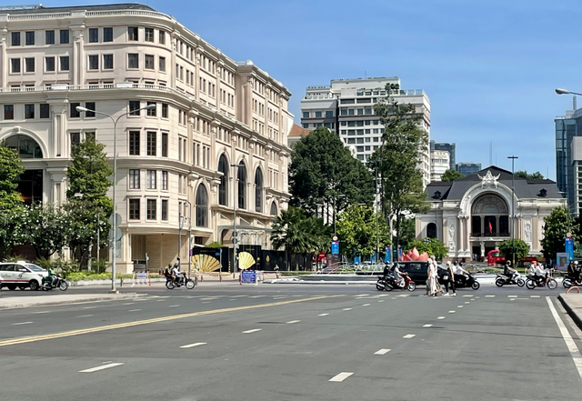 Điều chỉnh giao thông phục vụ bắn pháo hoa dịp 30/4 tại TPHCM- Ảnh 1.