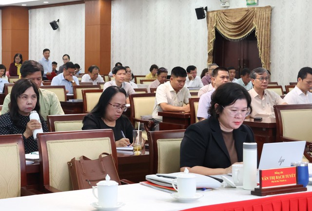 TPHCM quán triệt và triển khai thực hiện Nghị quyết Đại hội XIV của Đảng cho các cơ quan báo chí, xuất bản và đại biểu văn nghệ sĩ, trí thức- Ảnh 1.