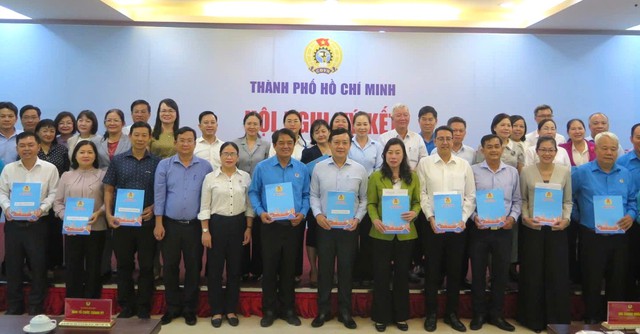 LĐLĐ TPHCM phối hợp các địa phương chăm lo người lao động- Ảnh 1.