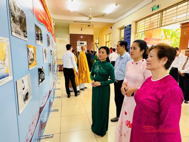TPHCM tổ chức nhiều hoạt động kỷ niệm 136 năm Ngày sinh Chủ tịch Hồ Chí Minh- Ảnh 3. TPHCM tổ chức nhiều hoạt động kỷ niệm 136 năm Ngày sinh Chủ tịch Hồ Chí Minh- Ảnh 3.
