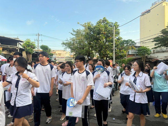 TPHCM: Hơn 142.000 thí sinh bước vào kỳ thi tốt nghiệp THPT năm 2026- Ảnh 2. TPHCM: Hơn 142.000 thí sinh bước vào kỳ thi tốt nghiệp THPT năm 2026- Ảnh 2.