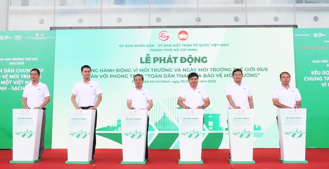 TPHCM chung tay bảo vệ môi trường, xây dựng Thành phố xanh - sạch - đẹp- Ảnh 2. TPHCM chung tay bảo vệ môi trường, xây dựng Thành phố xanh - sạch - đẹp- Ảnh 2.
