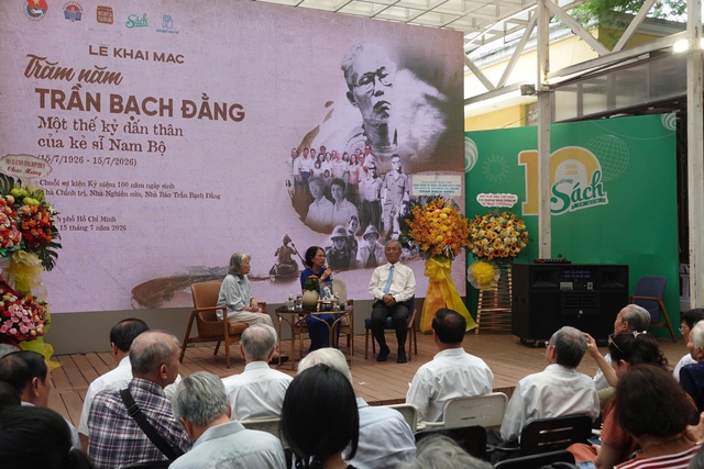 Kỷ niệm 100 năm ngày sinh nhà chính trị, nhà nghiên cứu, nhà báo Trần Bạch Đằng- Ảnh 1. Kỷ niệm 100 năm ngày sinh nhà chính trị, nhà nghiên cứu, nhà báo Trần Bạch Đằng- Ảnh 1.
