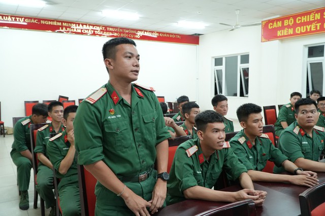 Đồng hành, tạo mọi điều kiện thuận lợi cho lực lượng tìm kiếm, quy tập hài cốt liệt sĩ- Ảnh 3. Đồng hành, tạo mọi điều kiện thuận lợi cho lực lượng tìm kiếm, quy tập hài cốt liệt sĩ- Ảnh 3.