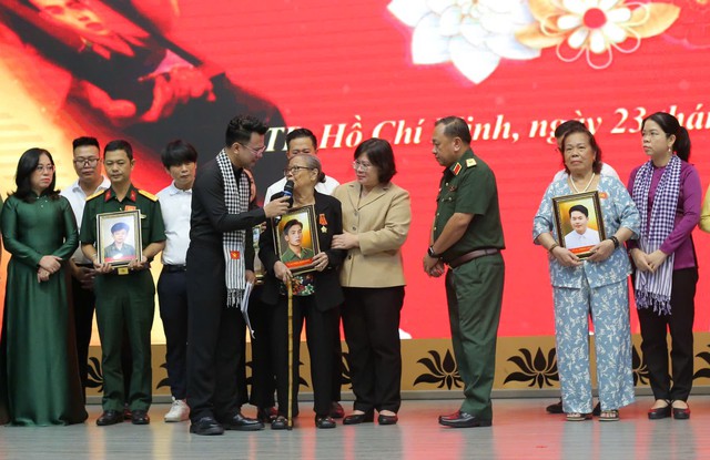 Chăm lo người có công là "mệnh lệnh từ trái tim"- Ảnh 4.