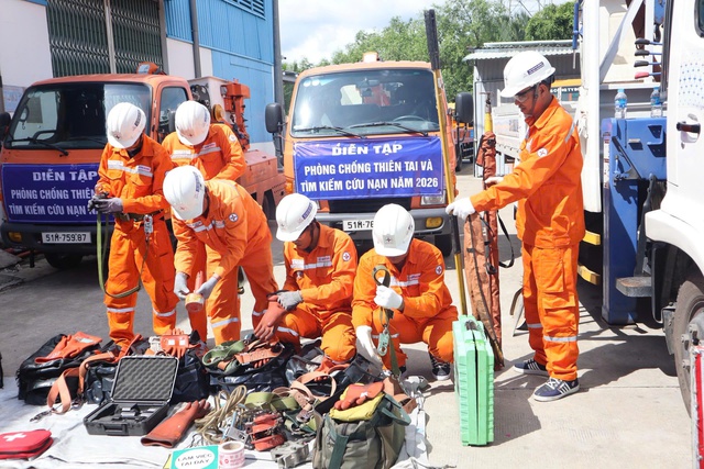 EVNHCMC diễn tập phòng chống thiên tai, tìm kiếm cứu nạn năm 2026- Ảnh 2. EVNHCMC diễn tập phòng chống thiên tai, tìm kiếm cứu nạn năm 2026- Ảnh 2.
