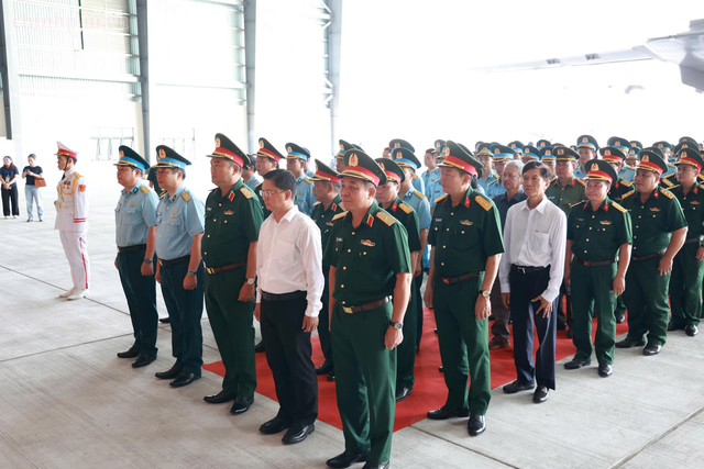 Chuyến bay đặc biệt đưa hơn 7.100 mẫu hài cốt liệt sĩ từ TPHCM ra Hà Nội giám định ADN- Ảnh 2.