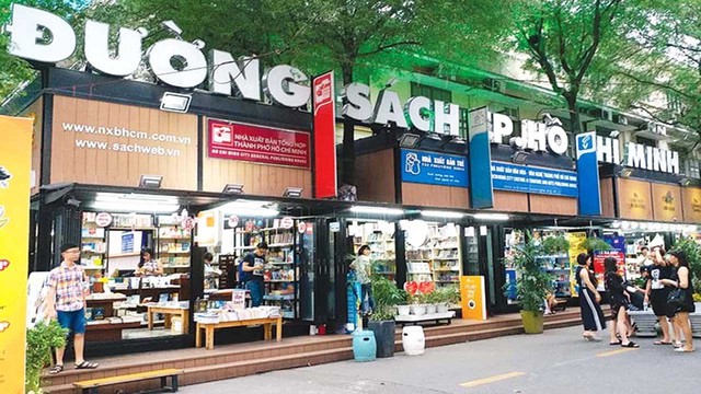 Doanh thu ngành xuất bản, phát hành đạt gần 3.000 tỷ đồng trong 6 tháng- Ảnh 1. Doanh thu ngành xuất bản, phát hành đạt gần 3.000 tỷ đồng trong 6 tháng- Ảnh 1.