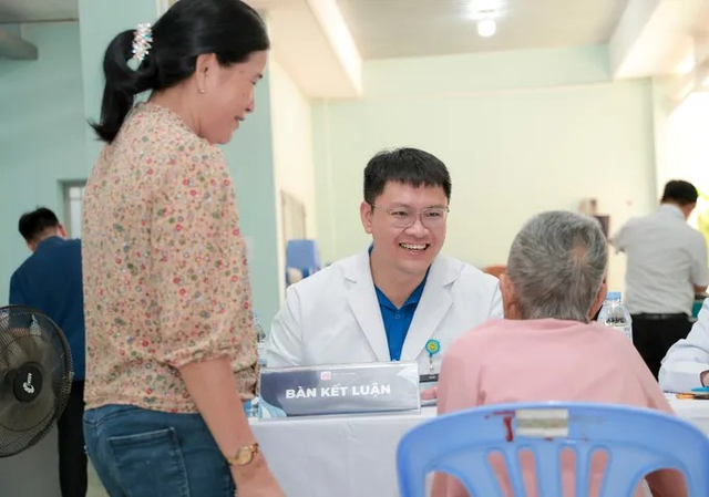 TPHCM triển khai mô hình bệnh viện đồng hành cùng trạm y tế- Ảnh 1. TPHCM triển khai mô hình bệnh viện đồng hành cùng trạm y tế- Ảnh 1.