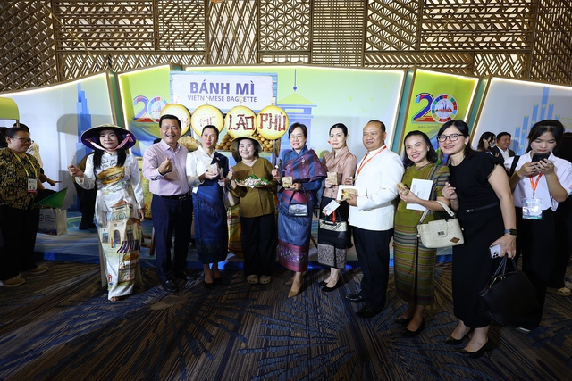 Chương trình nghệ thuật "Đêm Việt Nam" mở màn ITE HCMC 2026- Ảnh 4. Chương trình nghệ thuật "Đêm Việt Nam" mở màn ITE HCMC 2026- Ảnh 4.