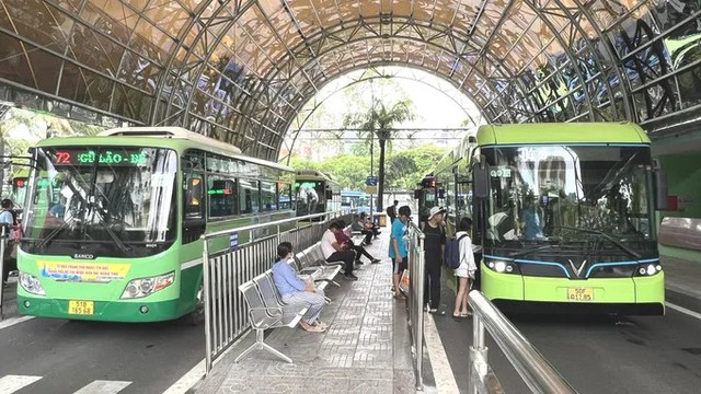 Thành phố tăng chuyến xe buýt, kéo dài thời gian hoạt động metro số 1 dịp Quốc khánh- Ảnh 1.