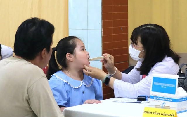 Miễn phí khám sức khỏe định kỳ cho khoảng 3 triệu học sinh, sinh viên tại TPHCM từ năm học 2026-2027- Ảnh 1. Miễn phí khám sức khỏe định kỳ cho khoảng 3 triệu học sinh, sinh viên tại TPHCM từ năm học 2026-2027- Ảnh 1.
