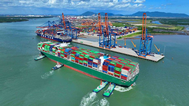 TPHCM thúc đẩy hợp tác cảng biển theo hướng xanh, thông minh- Ảnh 1. TPHCM thúc đẩy hợp tác cảng biển theo hướng xanh, thông minh- Ảnh 1.