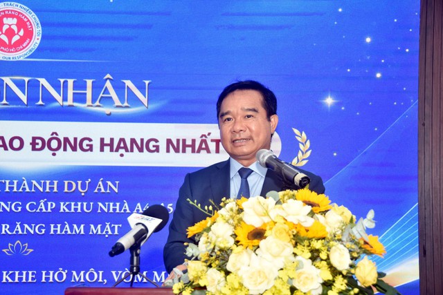 Bệnh viện Răng Hàm Mặt TPHCM đón nhận Huân chương Lao động hạng I- Ảnh 2.